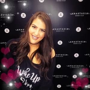 Meet your Posher, Natalie